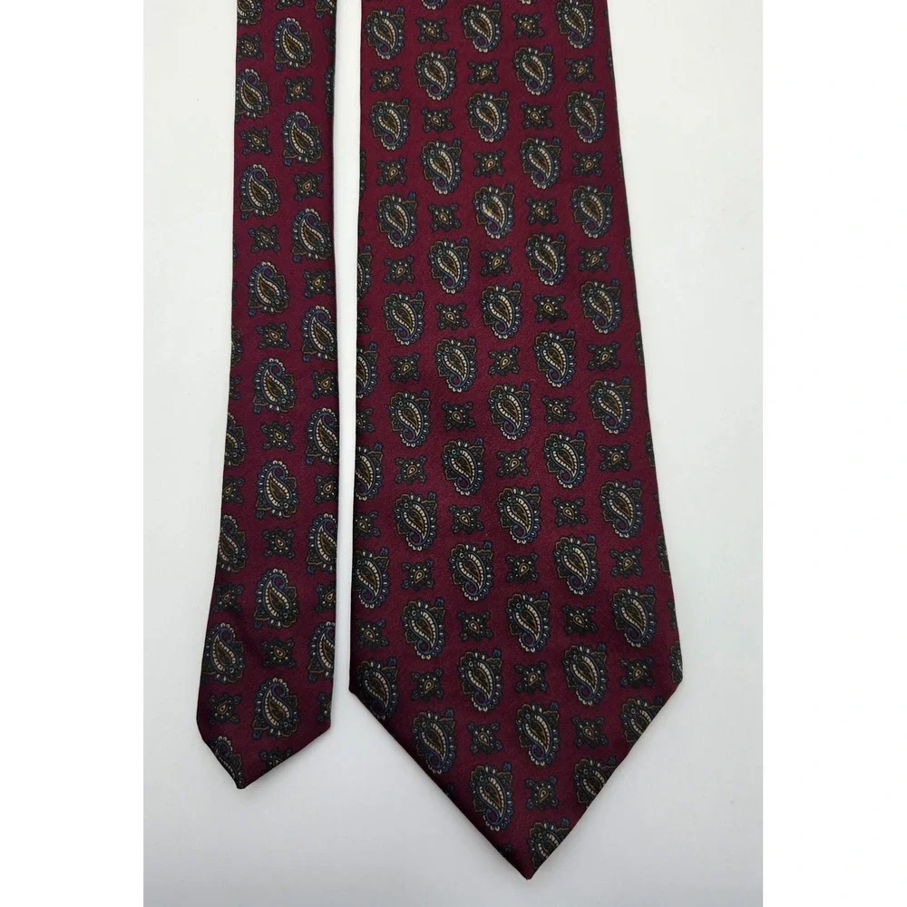 Vintage Paisley Silk Neck Tie Mens Burgundy‎ Classic Boutique Dress Tie